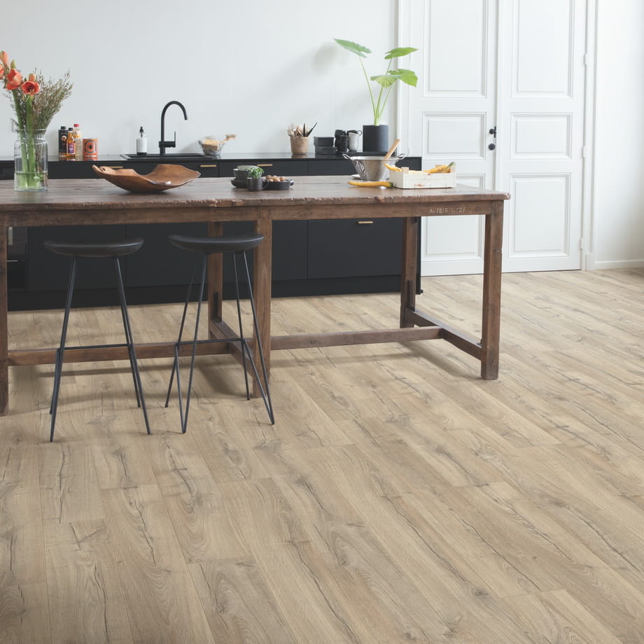 Ламинат Quick-Step Дуб серо-бежевый IM4663 Impressive в интерьере