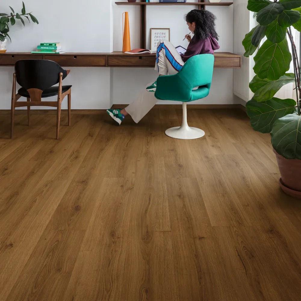 Quick-Step Alpha винил Bloom AVMPU40315 Эко Карамельный в интерьере 4