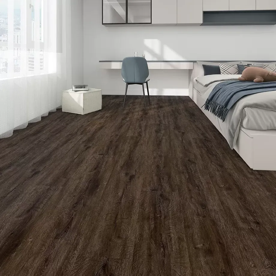 Виниловый SPC Quick-Step Дуб Чернозем OSPC20262 Oasis в интерьере