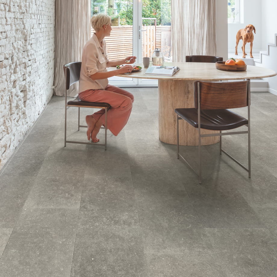 Ламинат Quick-Step Темный голубой камень MUU5485 Muse Ultra в интерьере 2