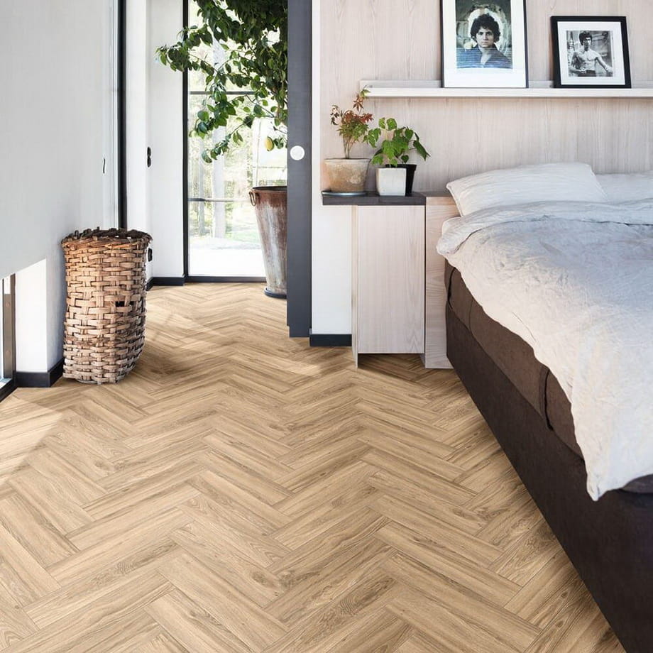 Кварцвинил Moduleo Blackjack Oak 22229 Roots 0.55 Herringbone в интерьере 2