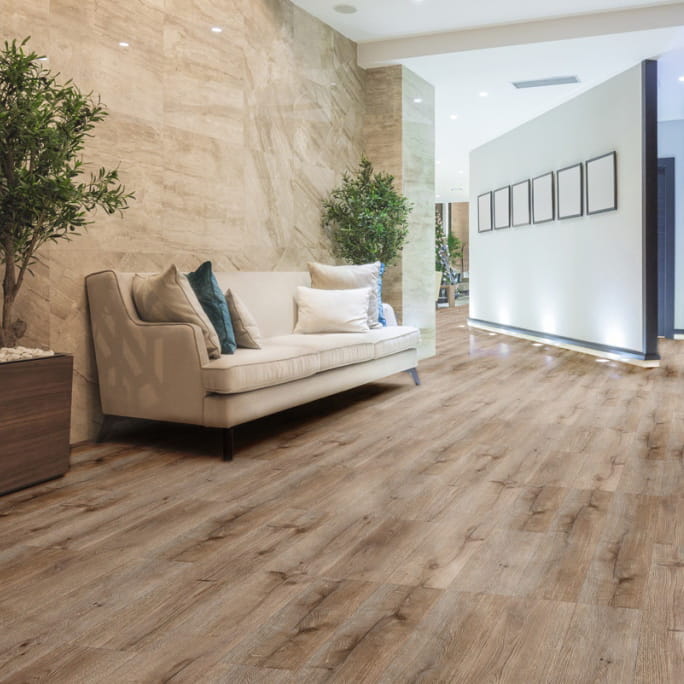 Кварцвинил SPC Floor Noventis Дуб Янтарный 1587 Avalon в интерьере