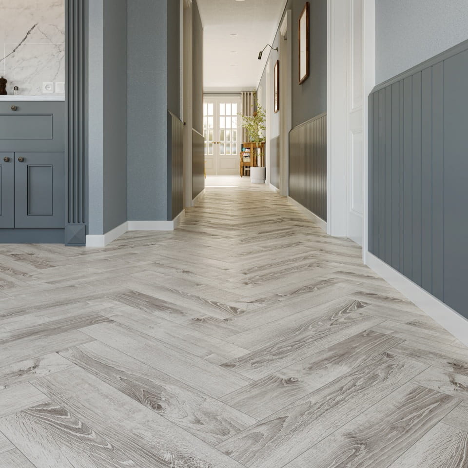 Кварцвинил CronaFloor H005 Дуб Страсбург Herringbone в интерьере 2