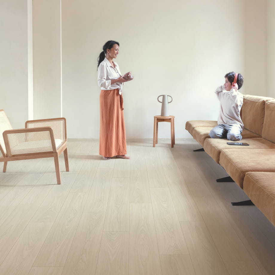Ламинат Quick-Step Дуб Туманный Серый CLH5795 Classic интерьере 2