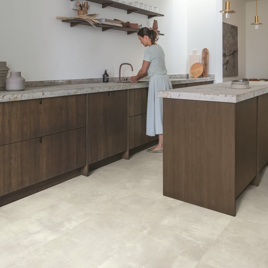Ламинат Quick-Step Тонированный Бетон MUU5491 Muse Ultra в интерьере