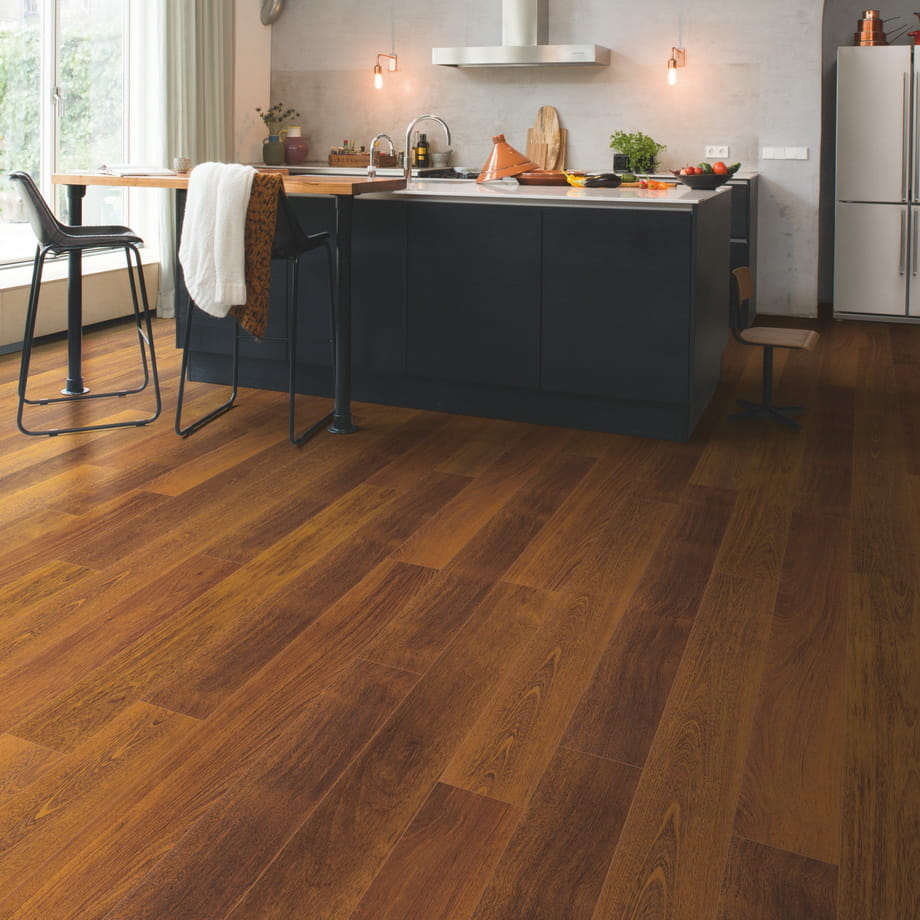 Ламинат Quick-Step Доска Мербау PER0996 Perspective в интерьере