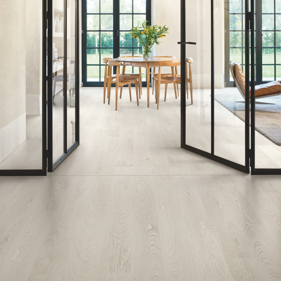Ламинат Quick-Step Венге Интенсивный PER1300 Perspective в интерьере
