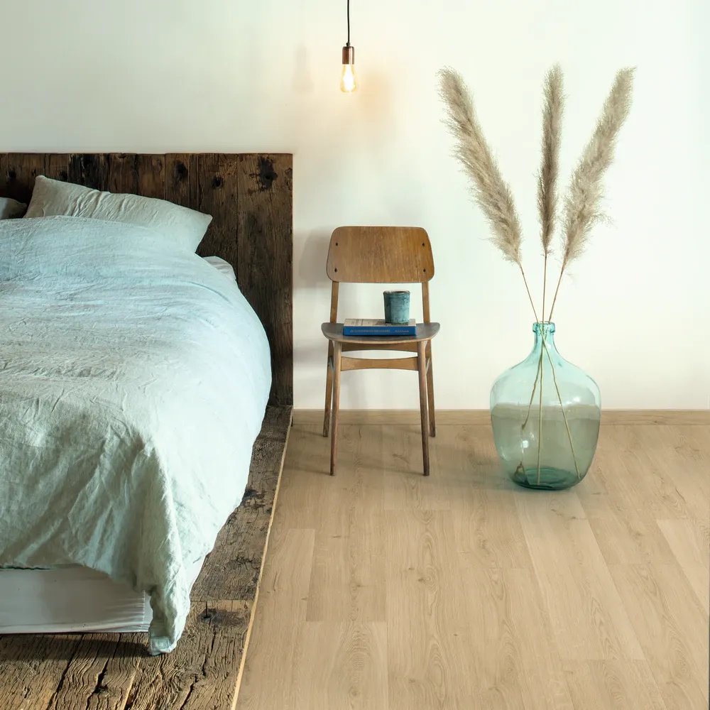 Quick-Step Alpha винил Bloom AVMPU40236 Эко Беж в интерьере 5