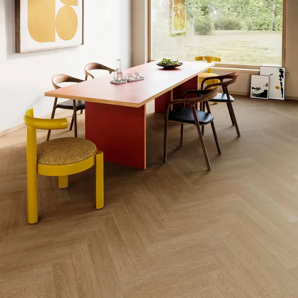 Клеевой BerryAlloc Spirit Soul GD 55 Herringbone Aria в интерьере 1