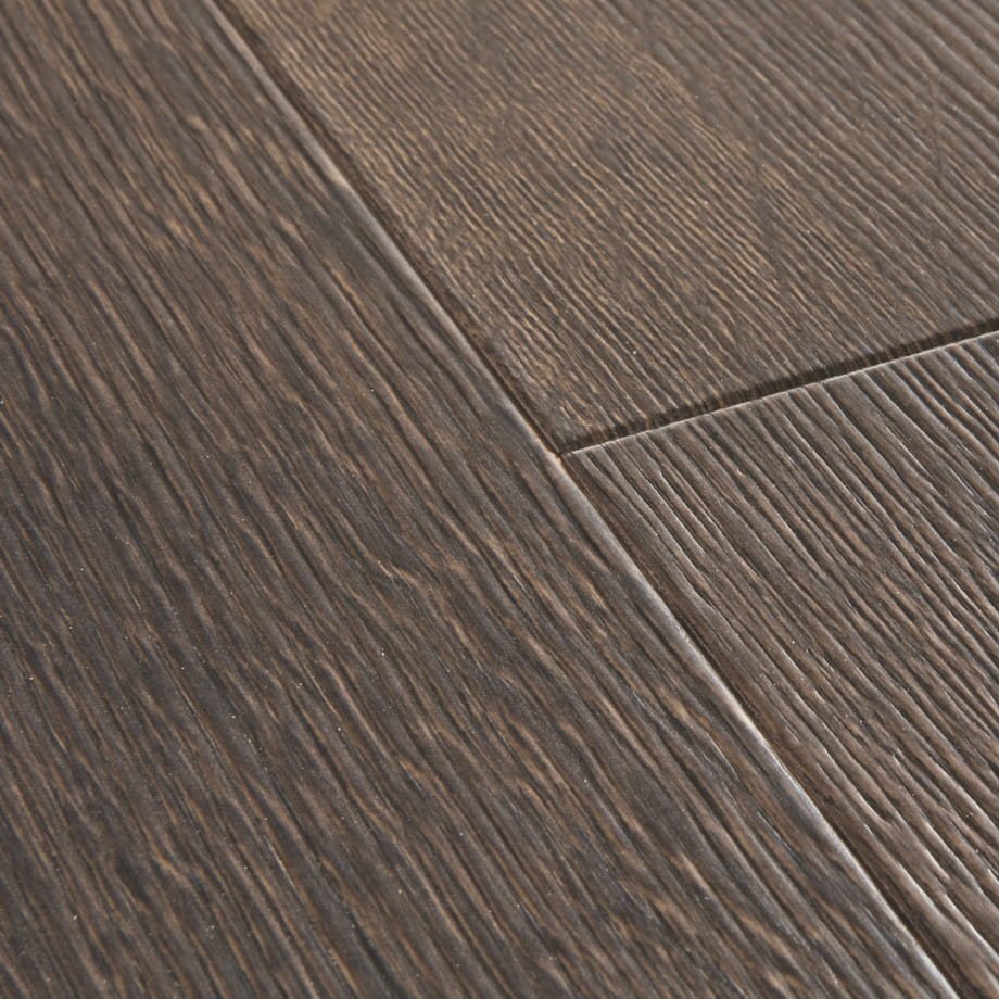 Ламинат Quick-Step Majestic MJ3553 Дуб Пустынный Шлифованный Темно-Коричневый фактура поверхности