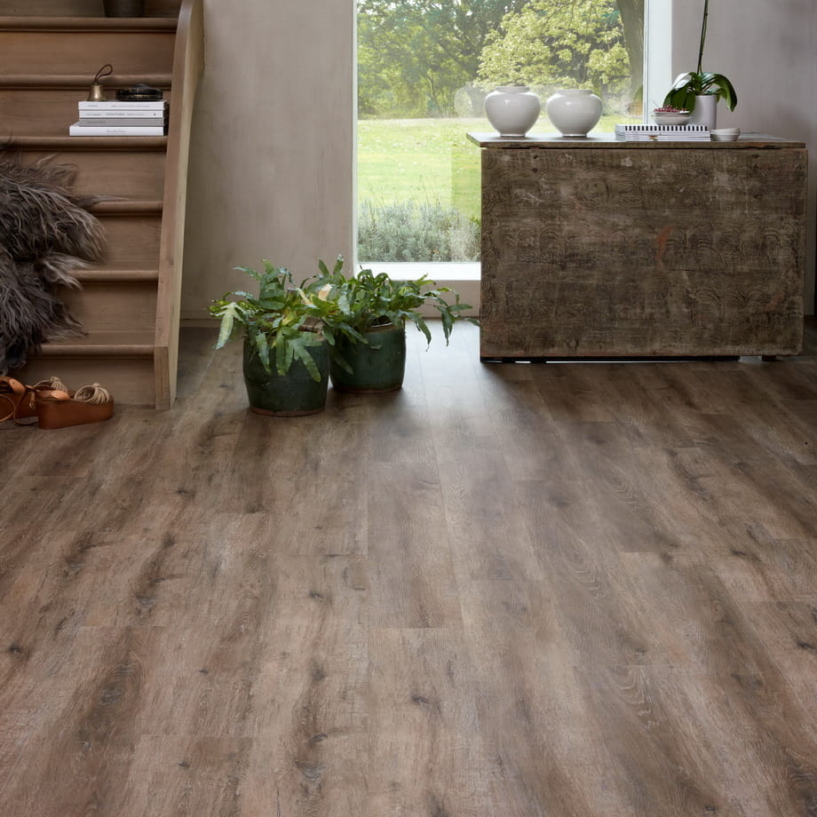 Кварцвинил SPC Floor Mountain Brown 8318 в интерьере