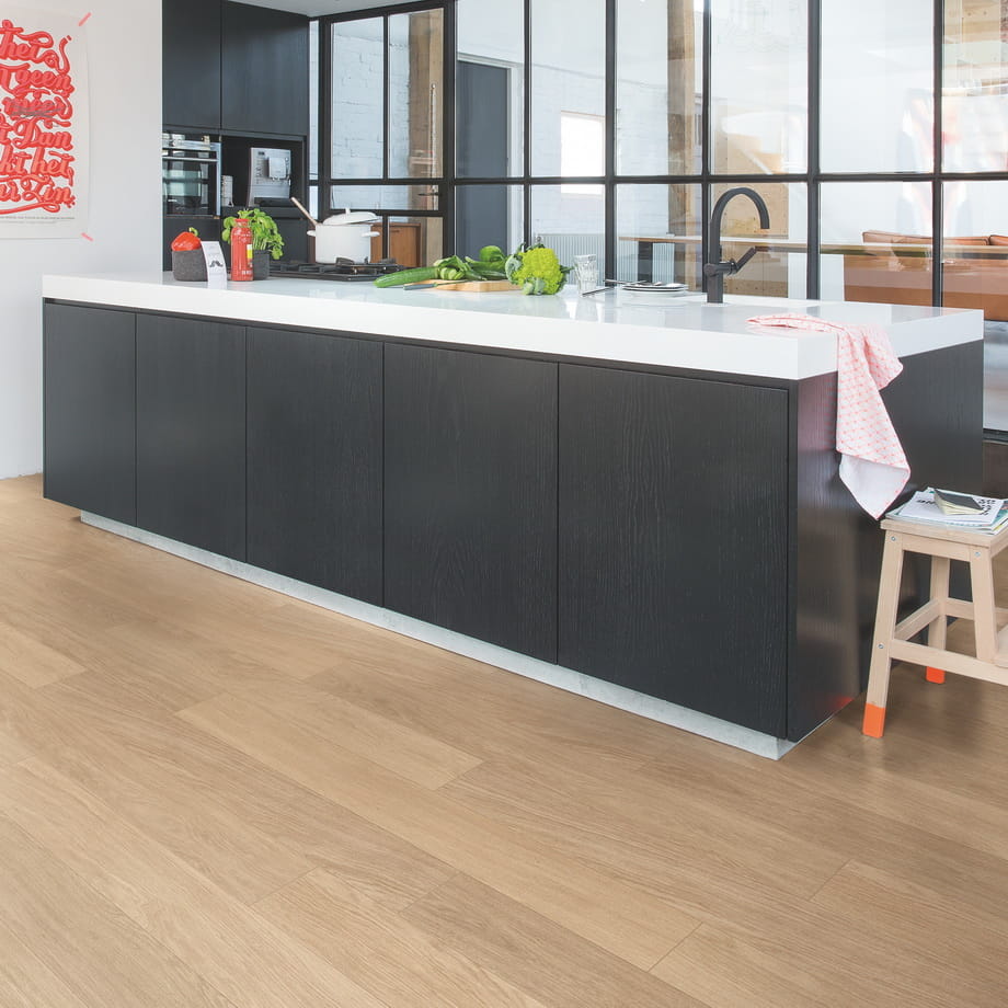 Ламинат Quick-Step Доска Белого Дуба Лакированная PER0915 Perspective в интерьере