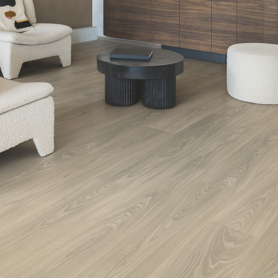 Ламинат Quick-Step Дуб Серый Тихоокеанский CLH5814 Classic в интерьере 1