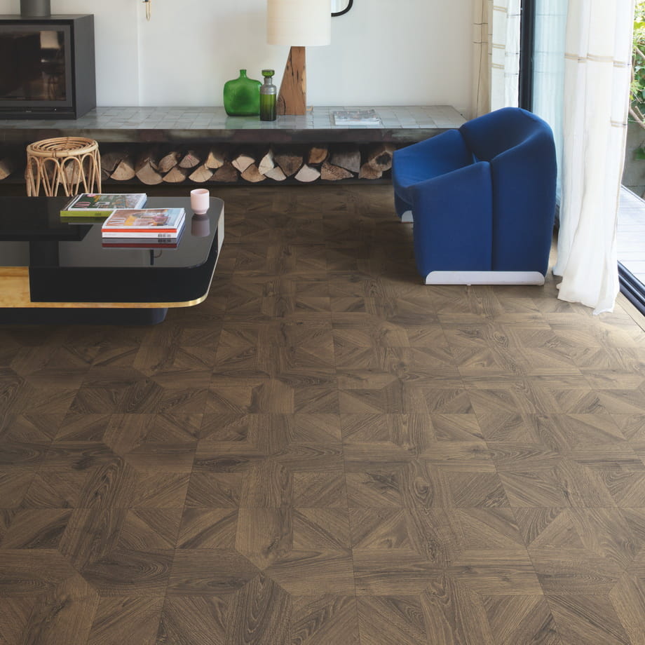 Ламинат Quick-Step Дуб Кофейный Брашированный IPU4145 Impressive patterns Ultra в интерьере 1