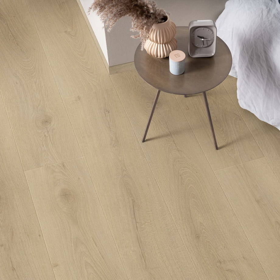 Ламинат Pergo Дуб Сити L1251-03868 Skara pro в интерьере 3
