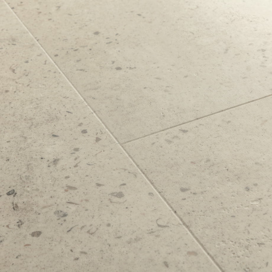 ПВХ-плитка Quick-Step Бетон Устричный AVMTU40275 Alpha Vinyl Illume фактура поверхности