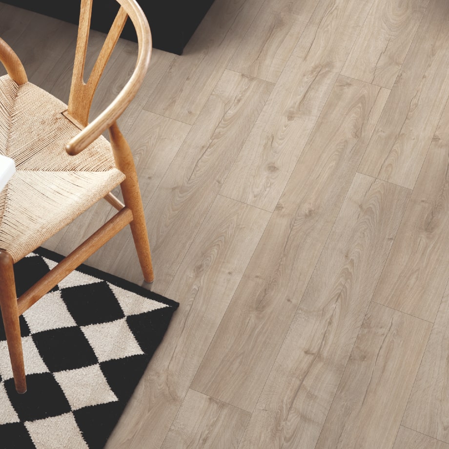 Ламинат Pergo Skara Pro L1251-03369 Новый Английский Дуб в интерьере