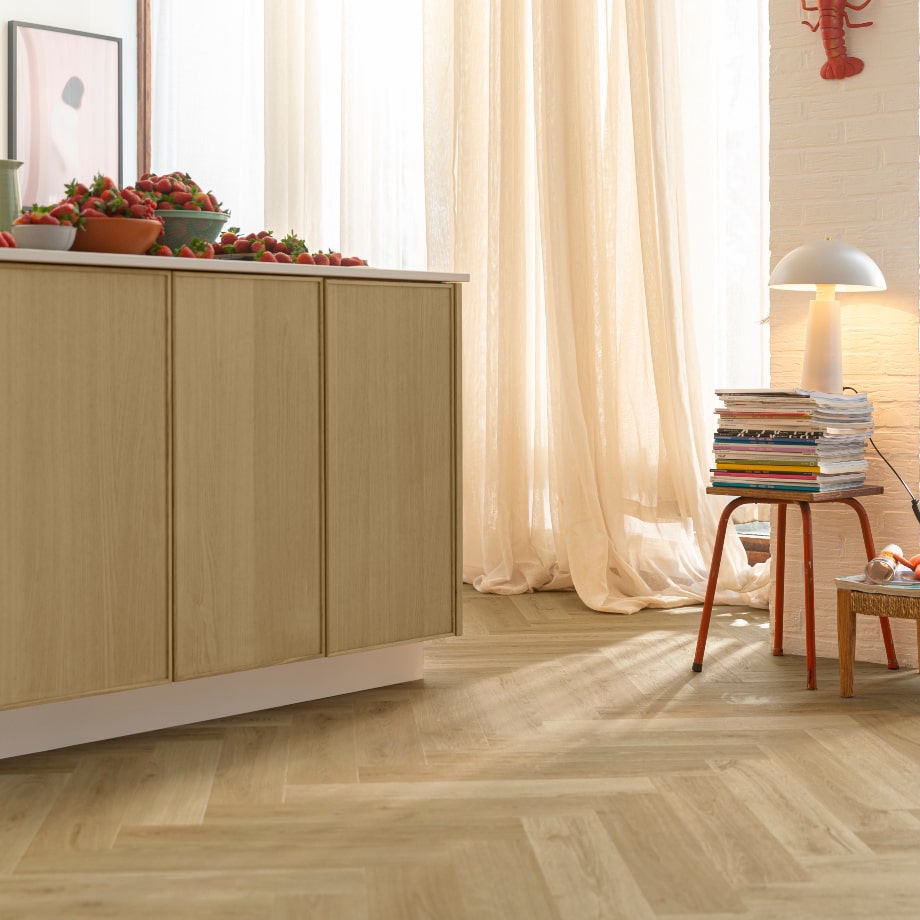 Кварц виниловый пол Quick-Step Alpha Vinyl Ciro AVHBU40362 Эко Беж в интерьере 4