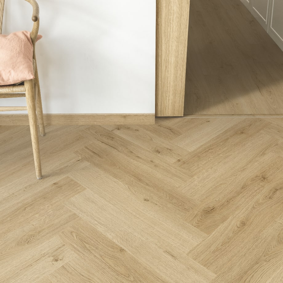 Кварц виниловый пол Quick-Step Alpha Vinyl Ciro AVHBU40362 Эко Беж в интерьере 2