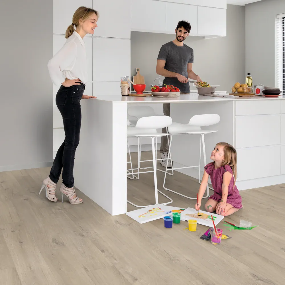 Quick-Step Alpha винил Bloom AVMPU40103 Дуб Хлопковый Бежевый в интерьере