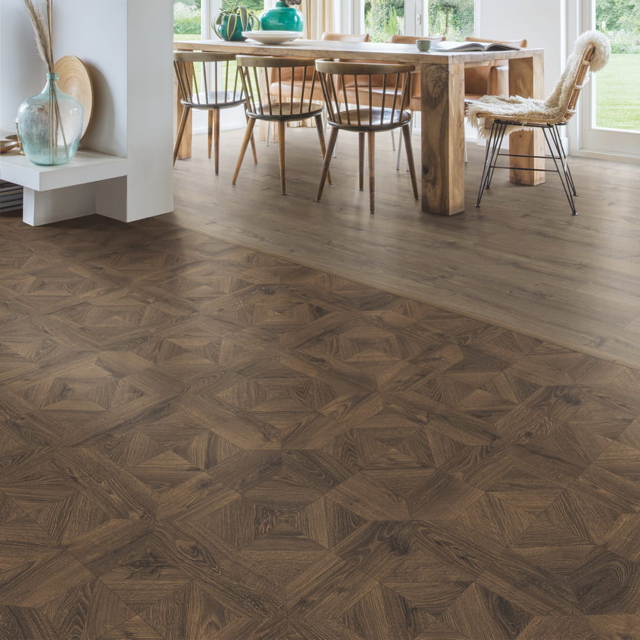 Ламинат Quick-Step Дуб Кофейный Брашированный IPU4145 Impressive patterns Ultra в интерьере 2